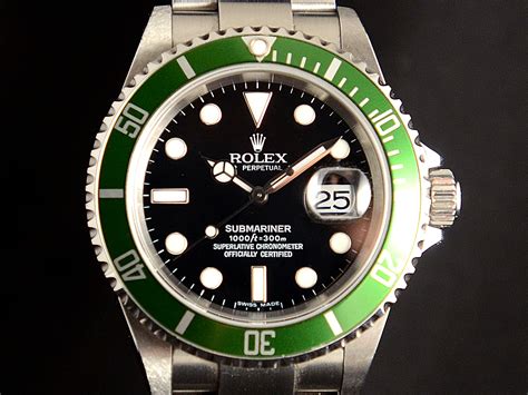 rolex submariner ghiera verde al polso|rolex subacqueo lunetta.